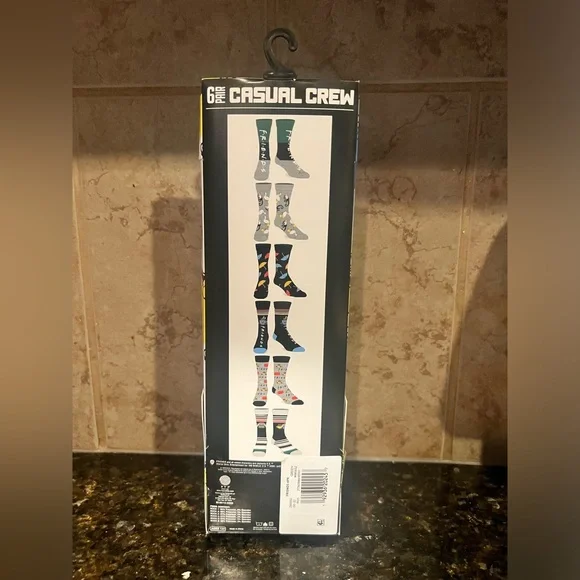 FRIENDS The TV Series 6 Pair of Casual Cree Men’s Socks NWT size 8-12 - Picture 5 of 5